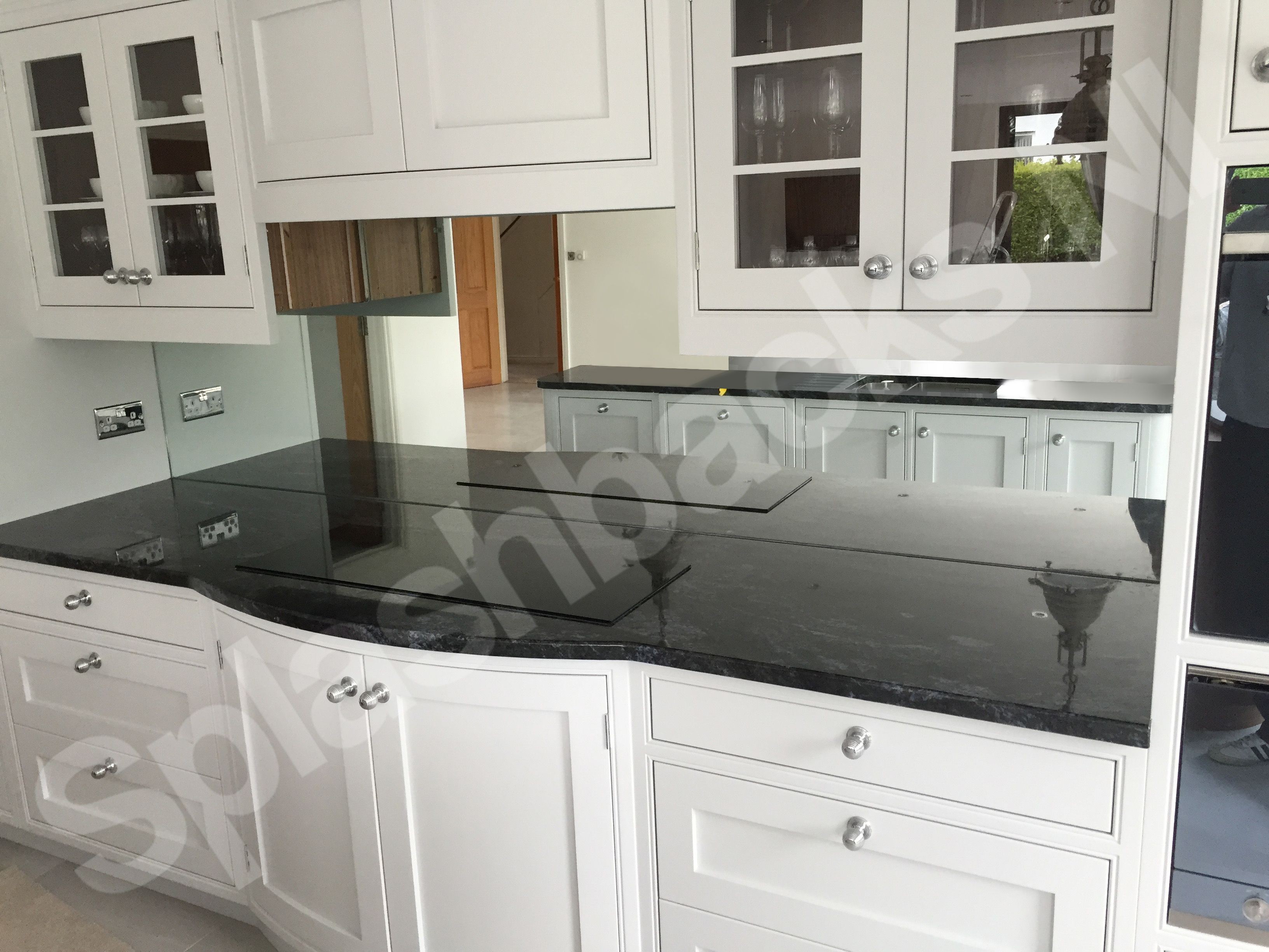 silver mirror splashback