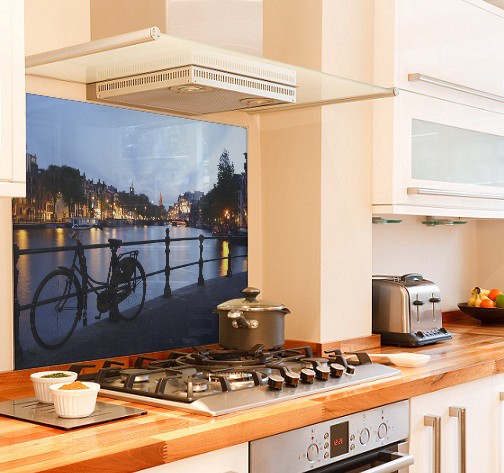 Night in Amsterdam diy kitchen glass splashback